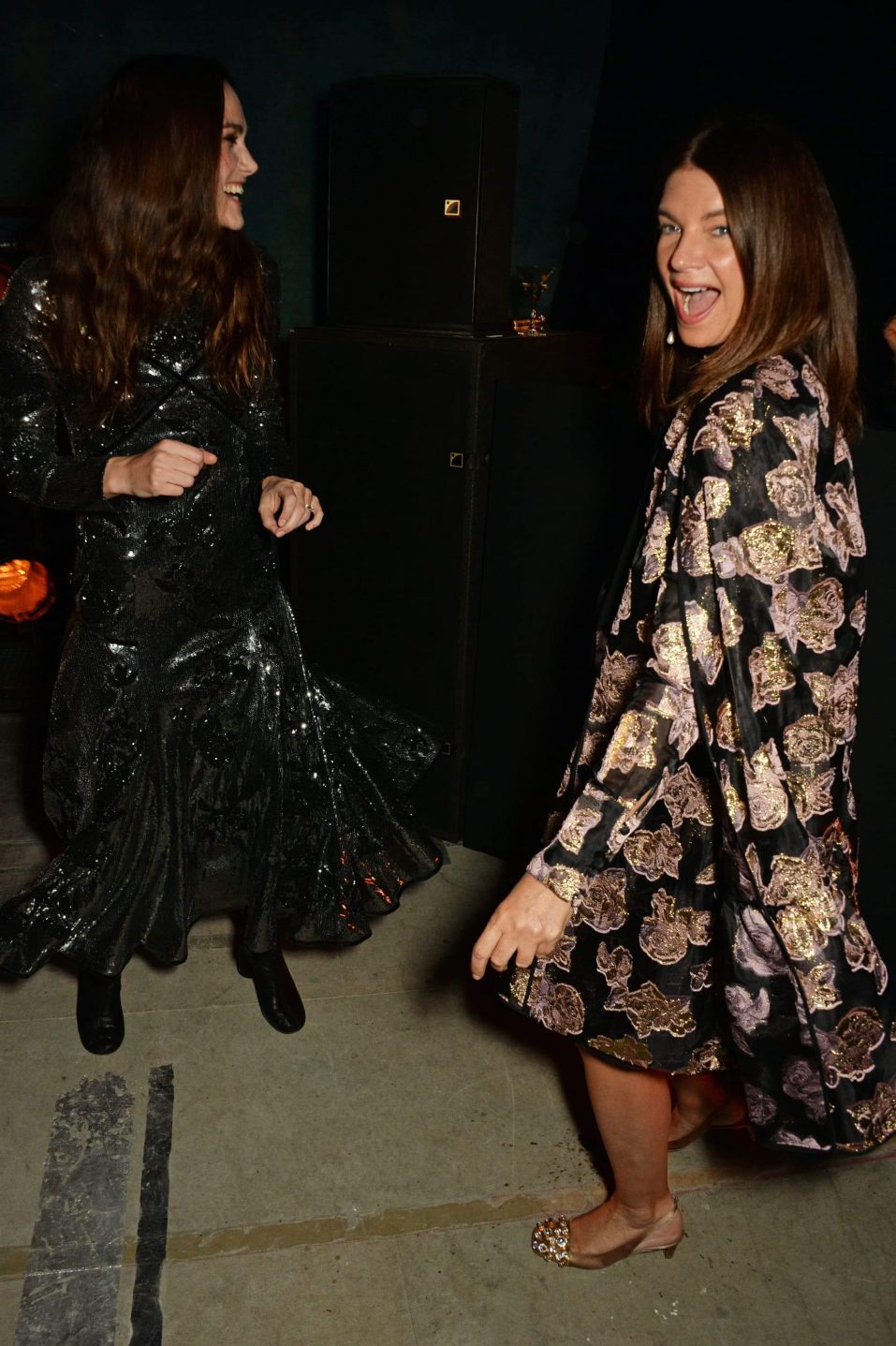Keira Knightley (L) and Natalie Massenet attends the Erdem x Selfridges LFW Afterpary at the Old Selfridges Hotel on February 22, 2016 in London, England (Guliver Photos/Getty Images)