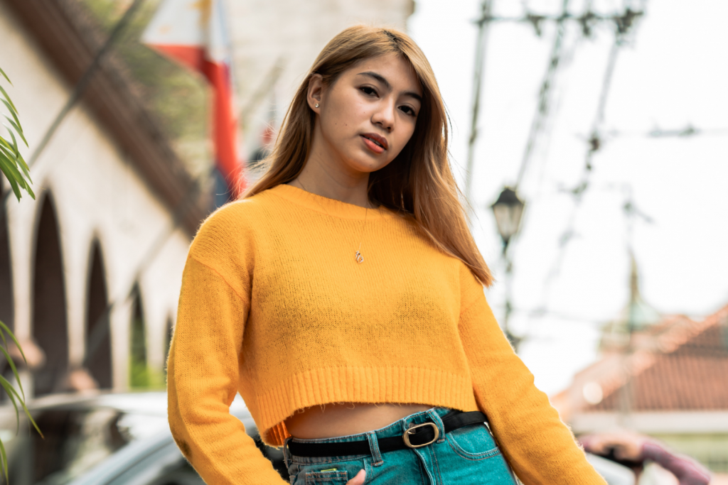 Latest Fashion Trends 2022 | D2line | Asian woman with cropped sweater 