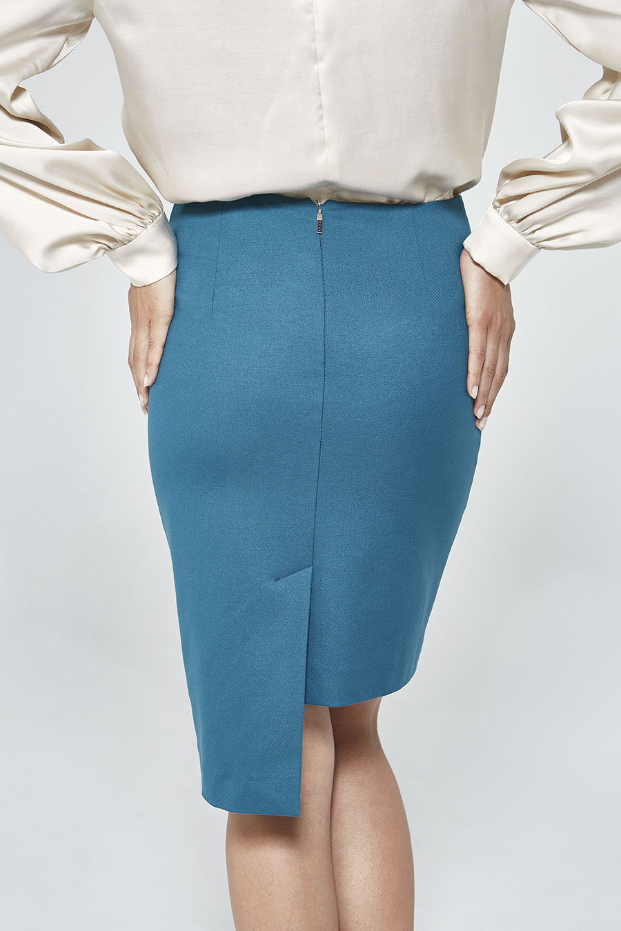 Pencil skirt with asymmetric panel in cobalt blue | D2line