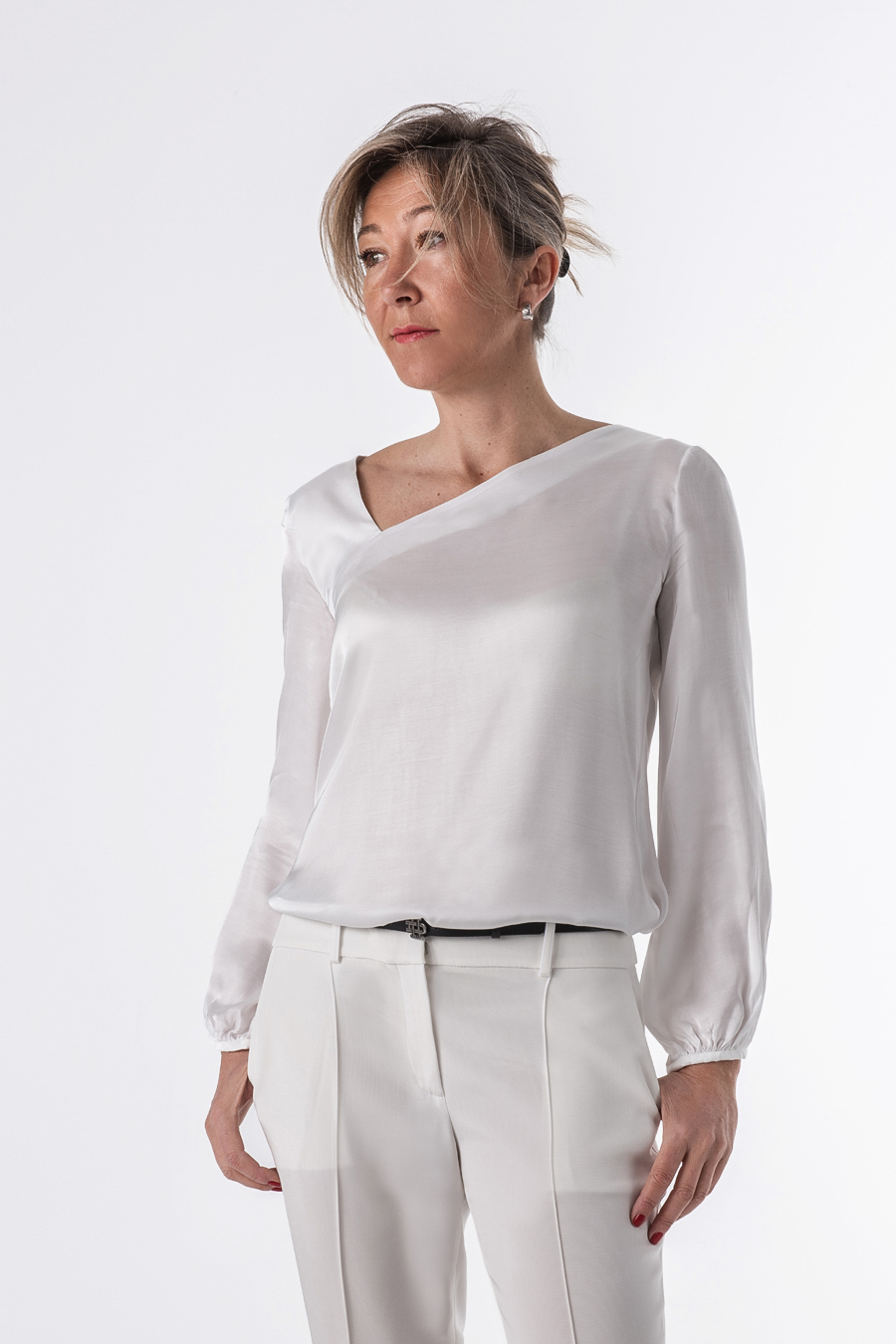 Long sleeve blouse with asymmetric v-neck in white