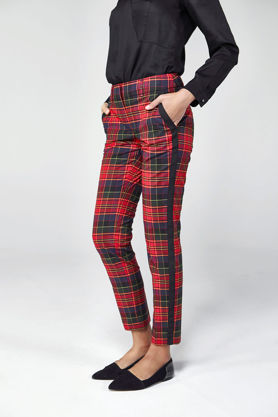 Slim-fit red and black plaid pants with black satin stripe on side | D2line
