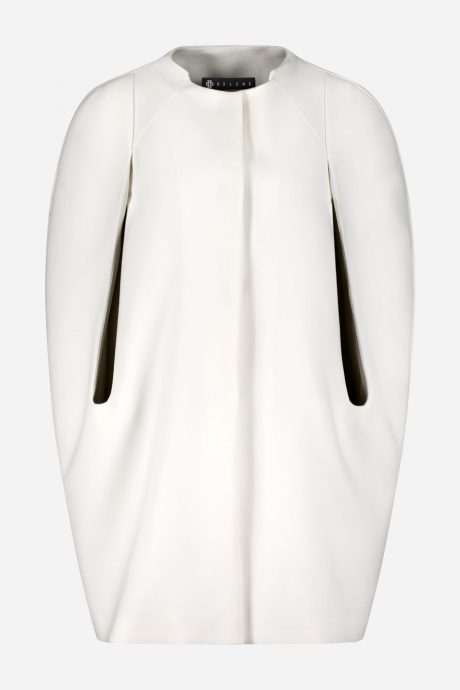 Egg shape cape with back box pleat in white | D2line